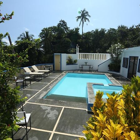 Guindulman Bay Tourist Inn Buitenkant foto